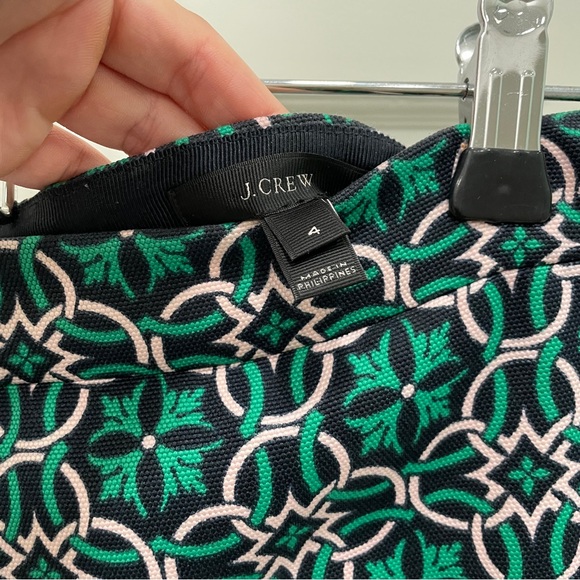 J. Crew No 2 Lattice Medallion Patterned Pencil Skirt Green Geometric Size 4 - Picture 5 of 6